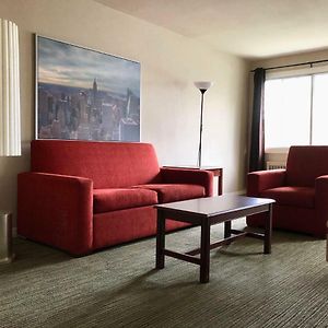 Beausejour Hotel Apartments/Hotel Dorval